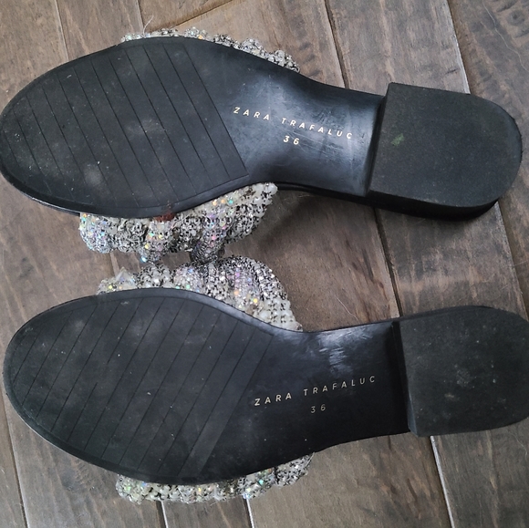 Zara crystal and pearl flip flops - Picture 3 of 3